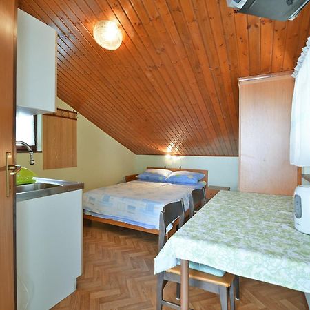 Apartments Ivan 41 Pula Bagian luar foto