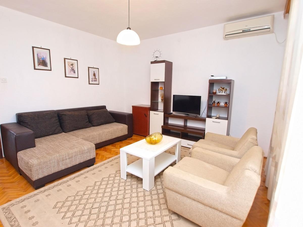 Apartments Ivan 41 Pula Bagian luar foto