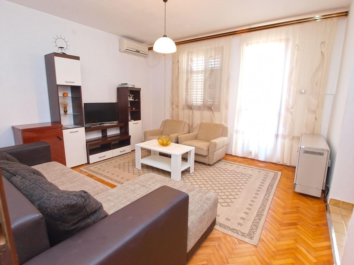 Apartments Ivan 41 Pula Bagian luar foto