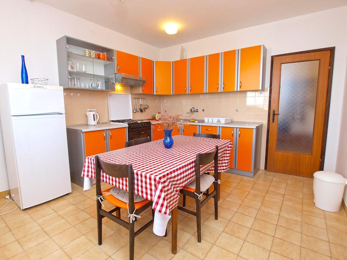 Apartments Ivan 41 Pula Bagian luar foto