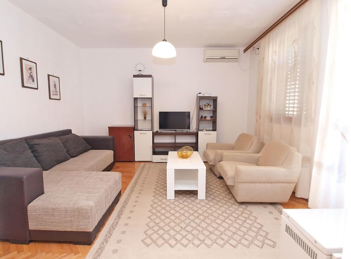 Apartments Ivan 41 Pula Bagian luar foto