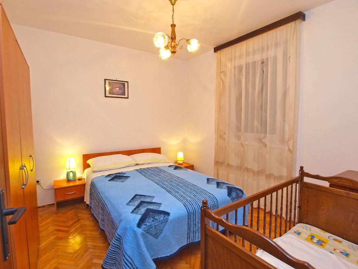 Apartments Ivan 41 Pula Bagian luar foto
