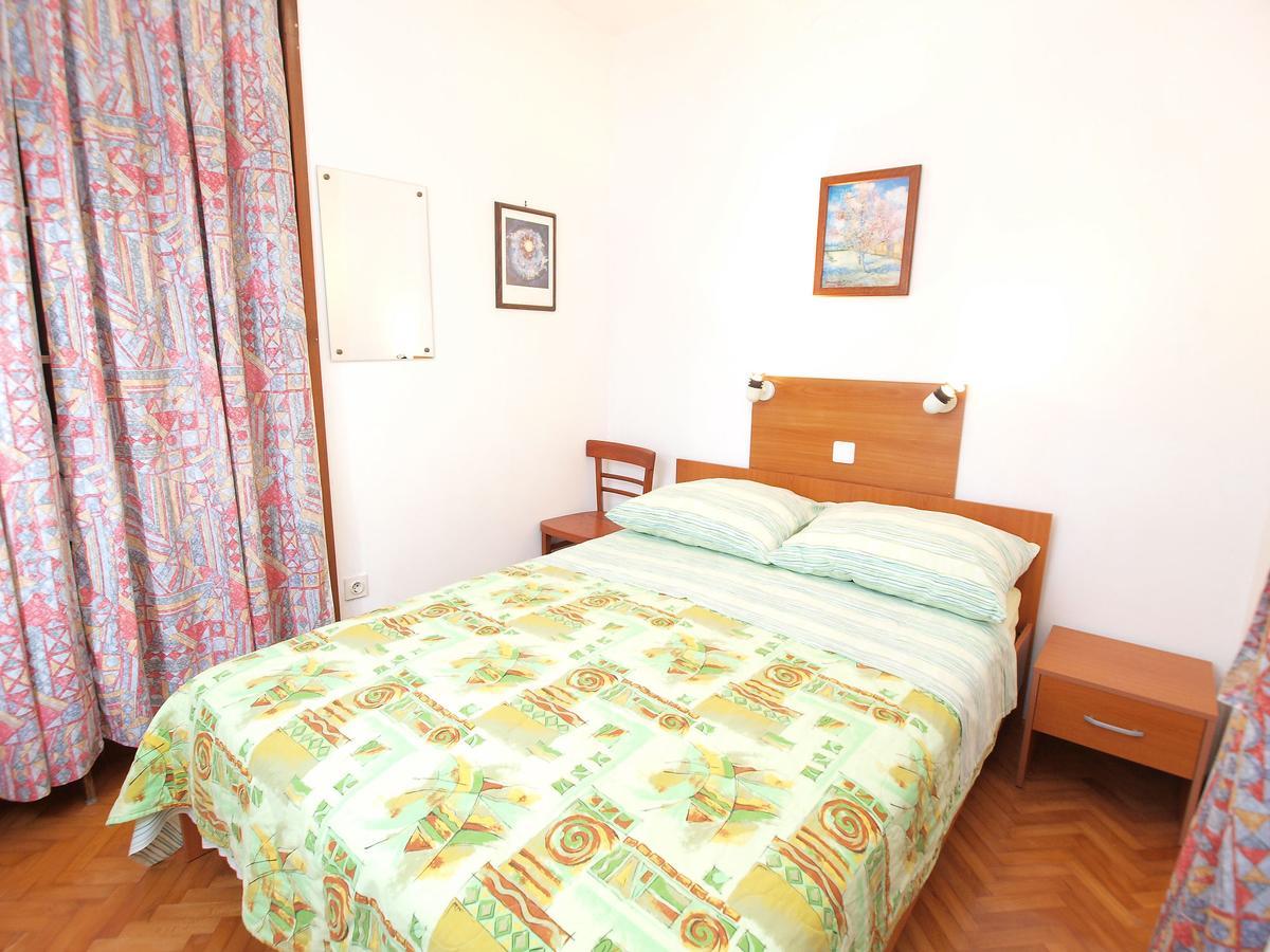 Apartments Ivan 41 Pula Bagian luar foto