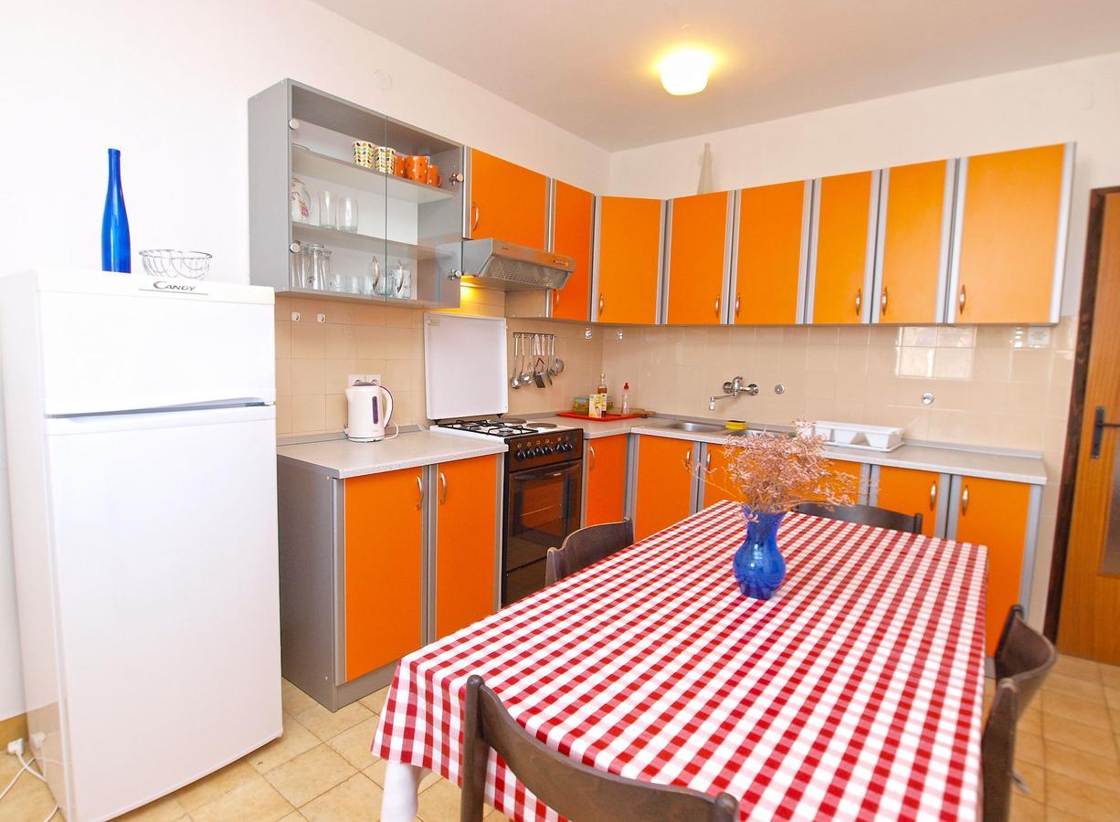 Apartments Ivan 41 Pula Bagian luar foto